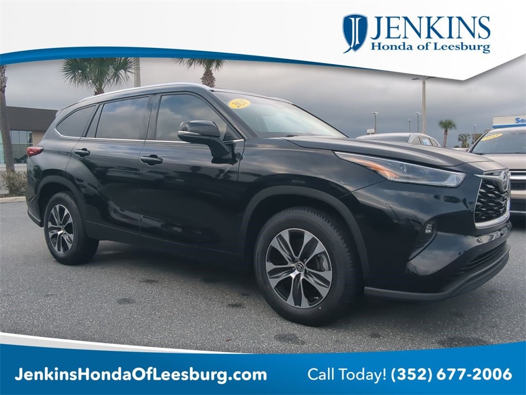 Used 2021 Toyota Highlander XLE SUV