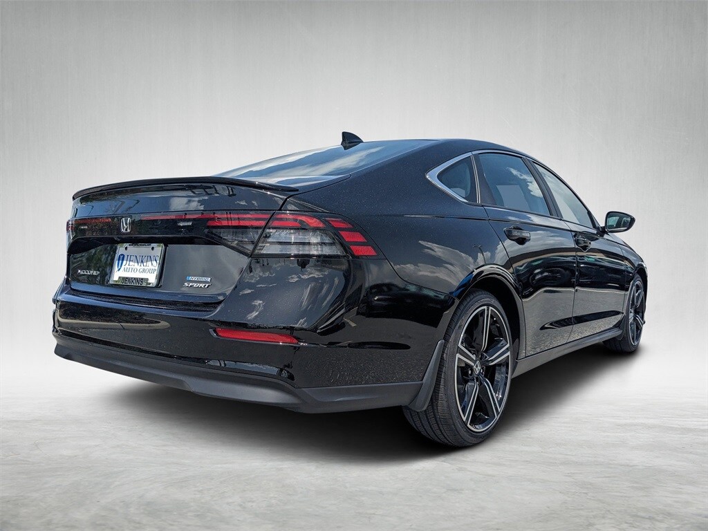 2025 Honda Accord Hybrid Sport photo 2