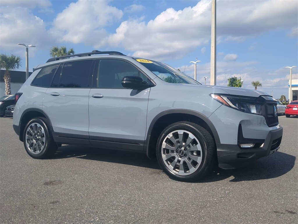 2024 Honda Passport Black Edition photo 2
