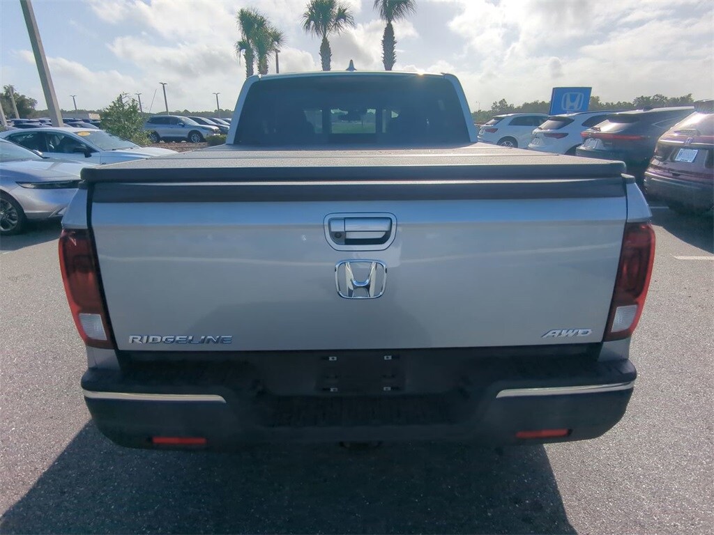 2020 Honda Ridgeline RTL photo 3