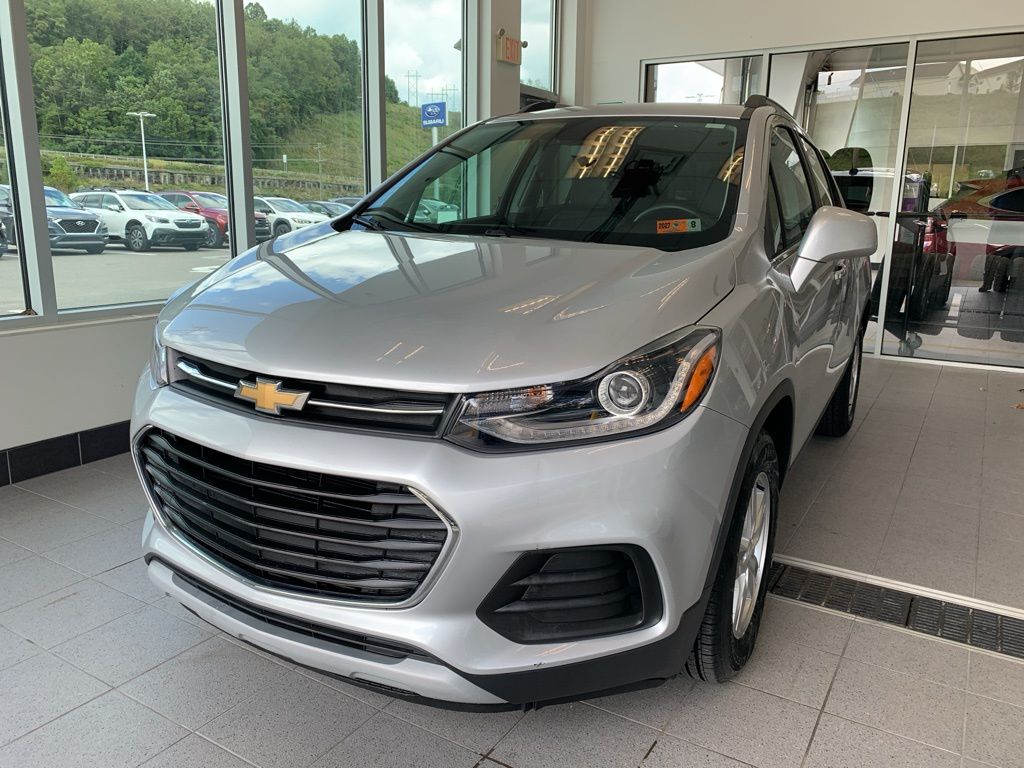 Used 2019 Chevrolet Trax LT with VIN 3GNCJLSB1KL207715 for sale in Bridgeport, WV