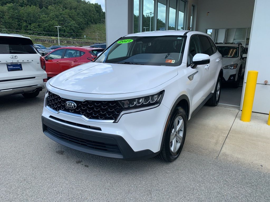 Used 2021 Kia Sorento LX with VIN 5XYRGDLCXMG031059 for sale in Bridgeport, WV