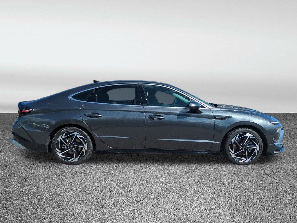 Used 2024 Hyundai Sonata SEL Sedan