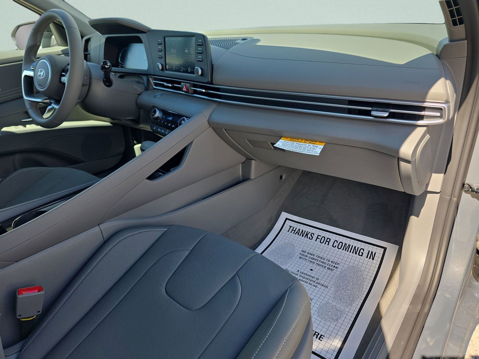 2026 Hyundai Elantra SEL - Photo 9