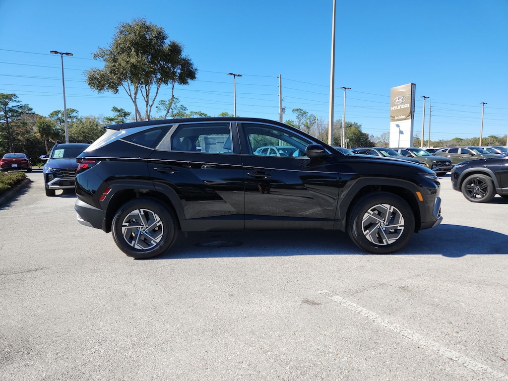 New 2026 Hyundai Tucson Hybrid Blue SE SUV