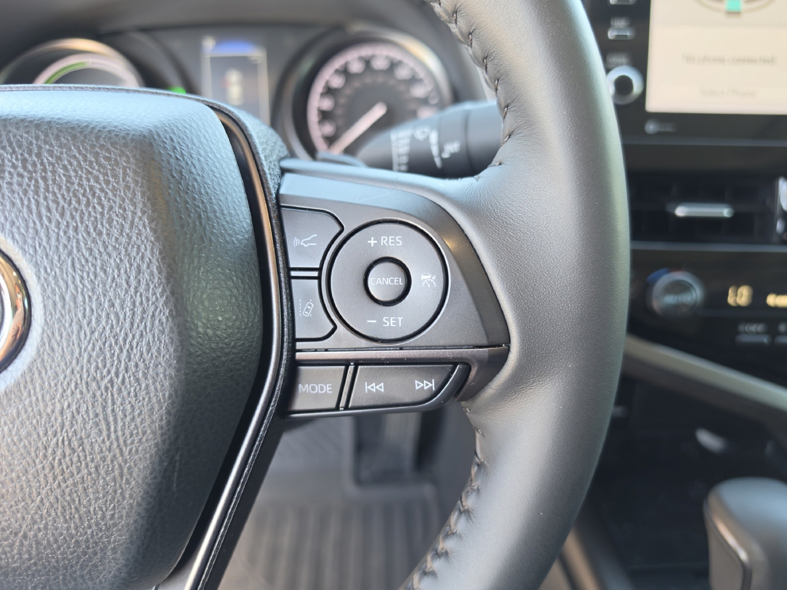 2024 Toyota Camry SE - Photo 33