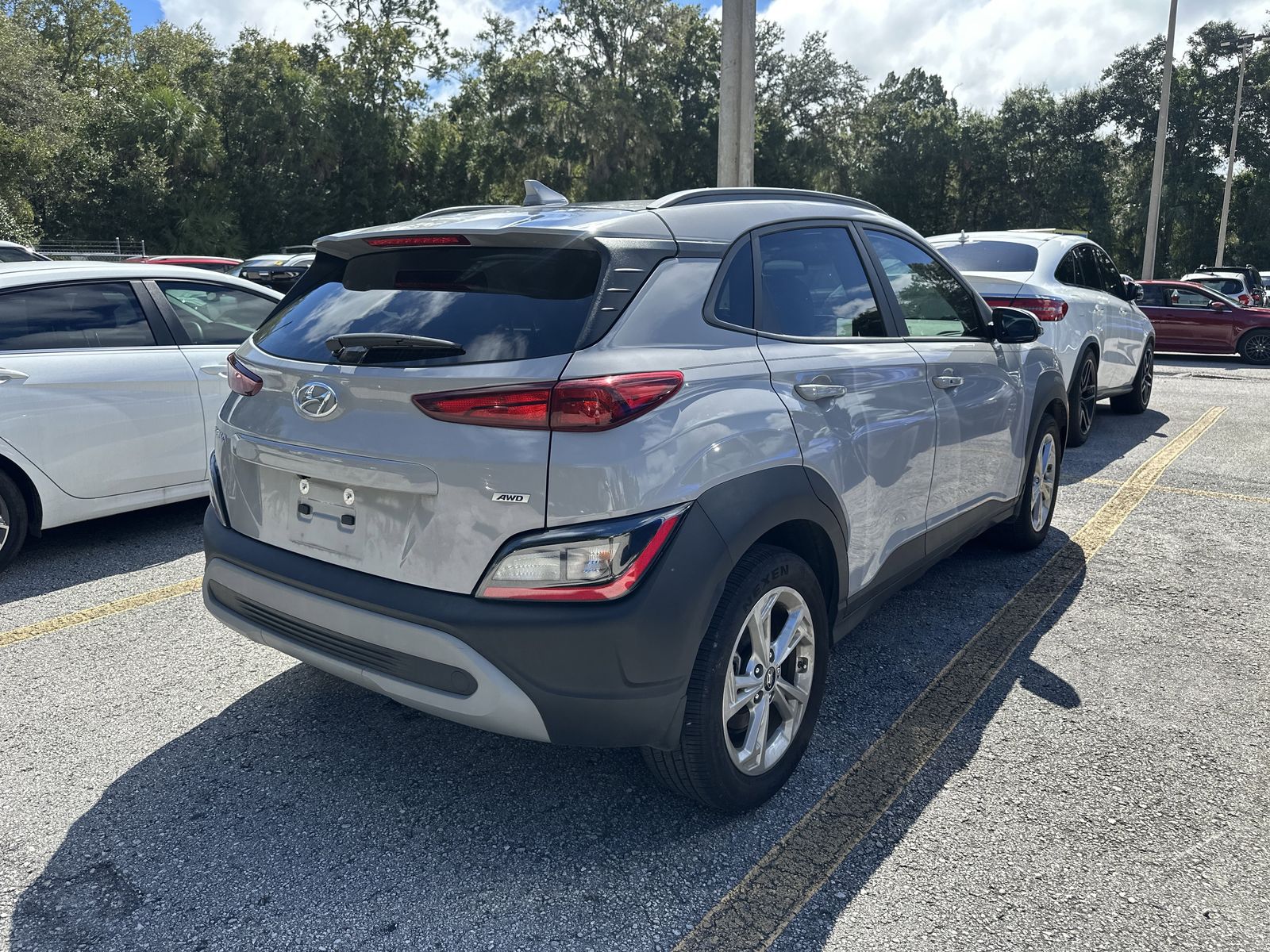 2023 Hyundai Kona SEL photo 2