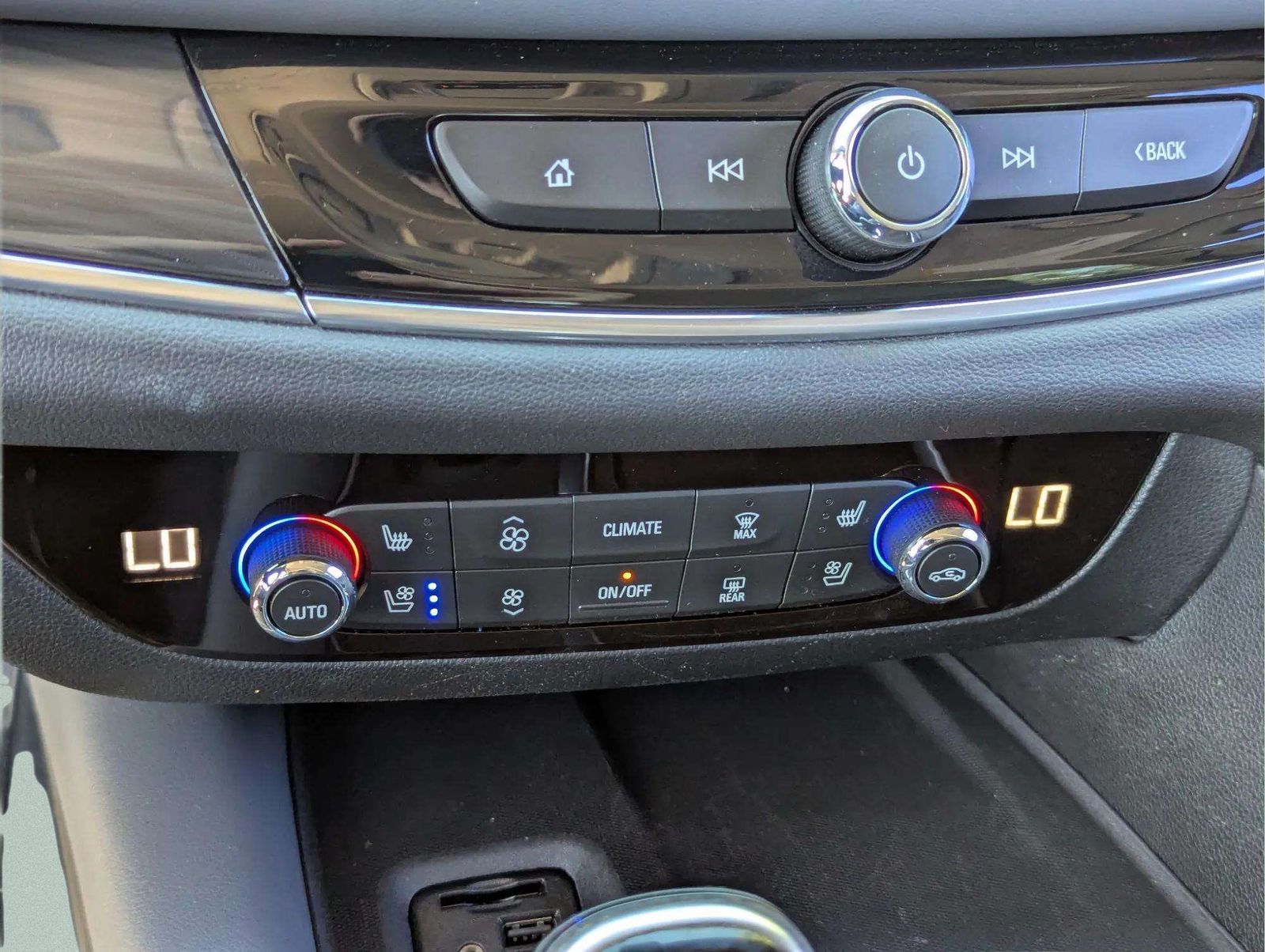 2020 Buick Enclave Premium - Photo 16