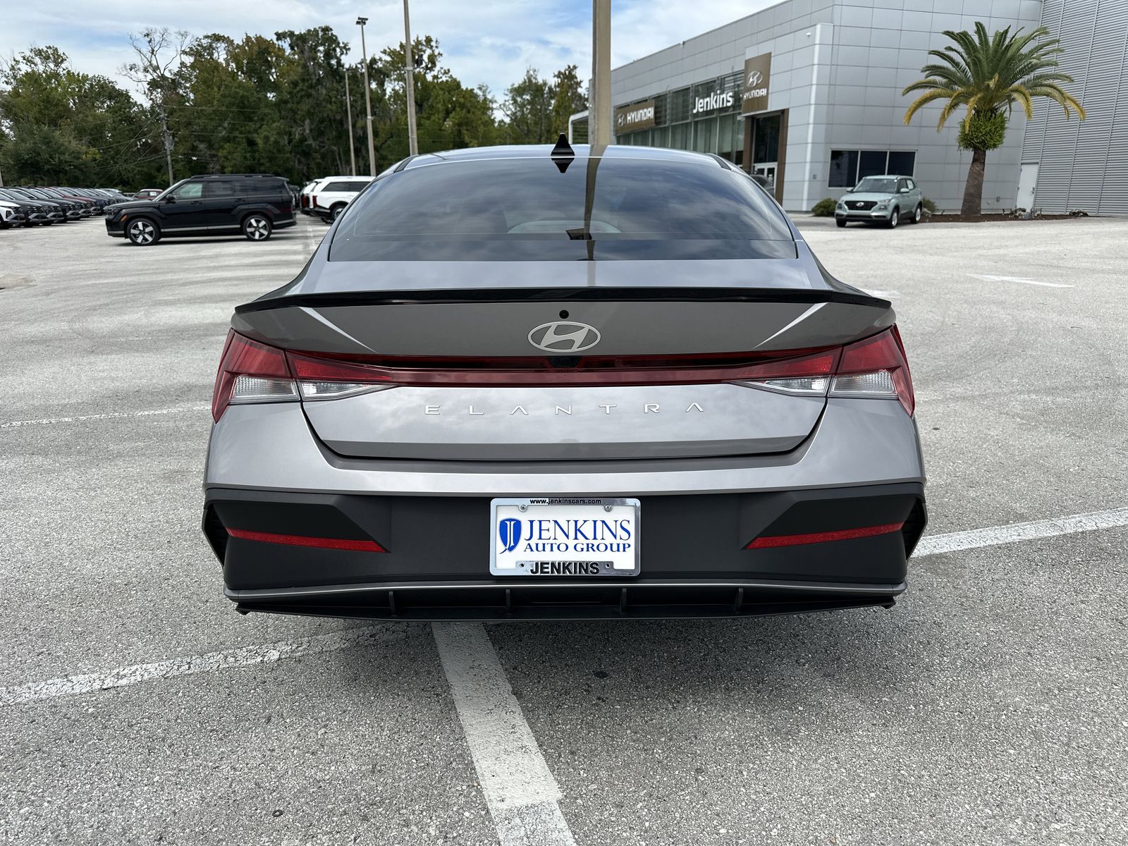 2025 Hyundai Elantra SEL Sport photo 4