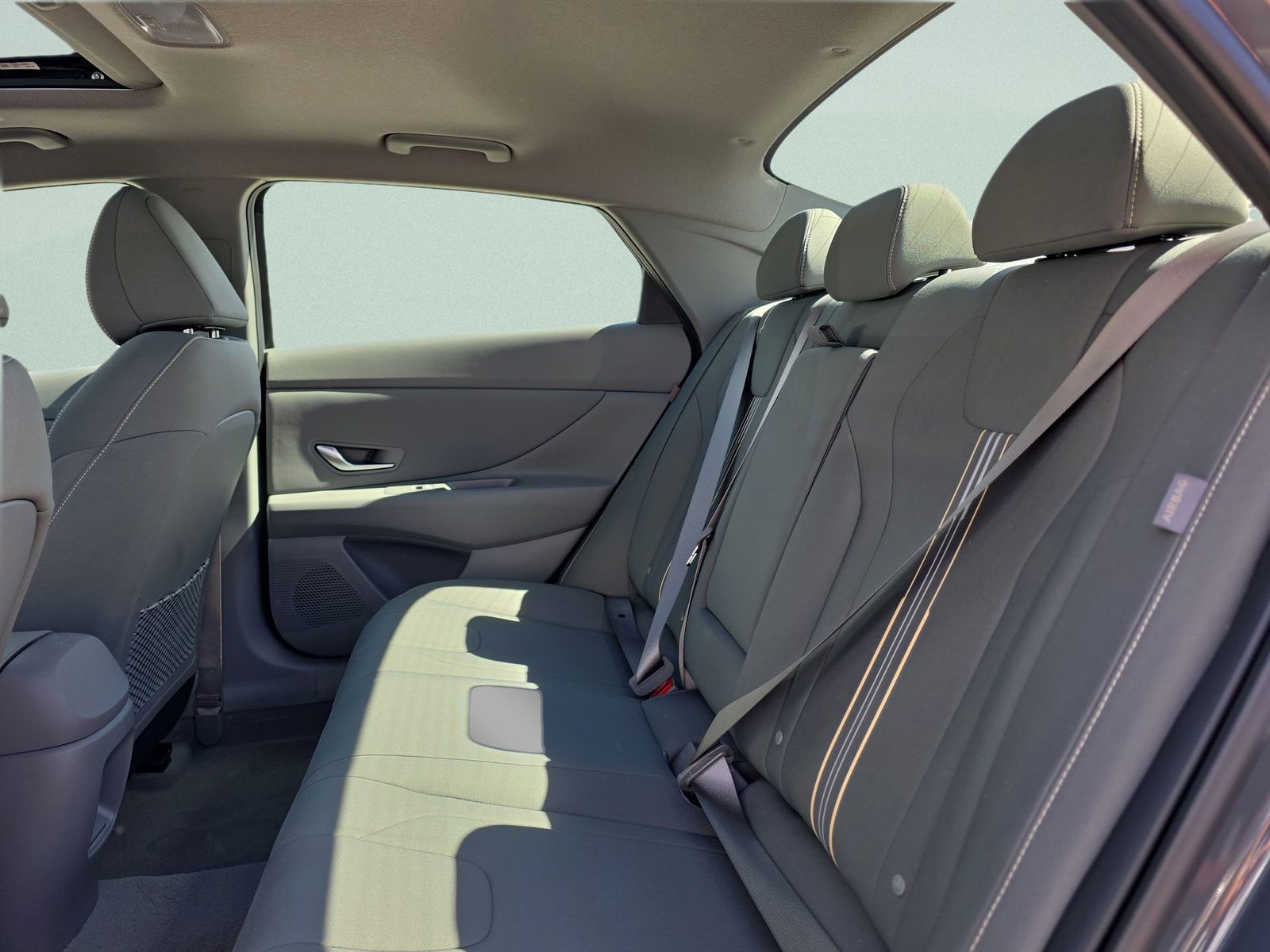 2026 Hyundai Elantra SEL - Photo 14