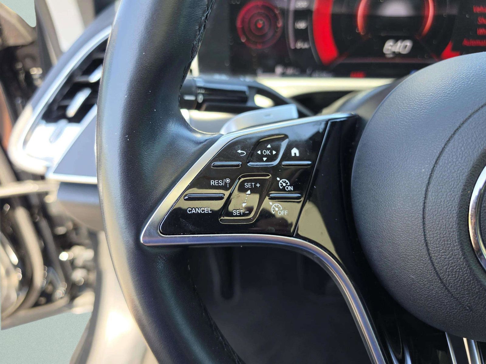 2025 Mercedes-Benz E-Class E350 - Photo 19