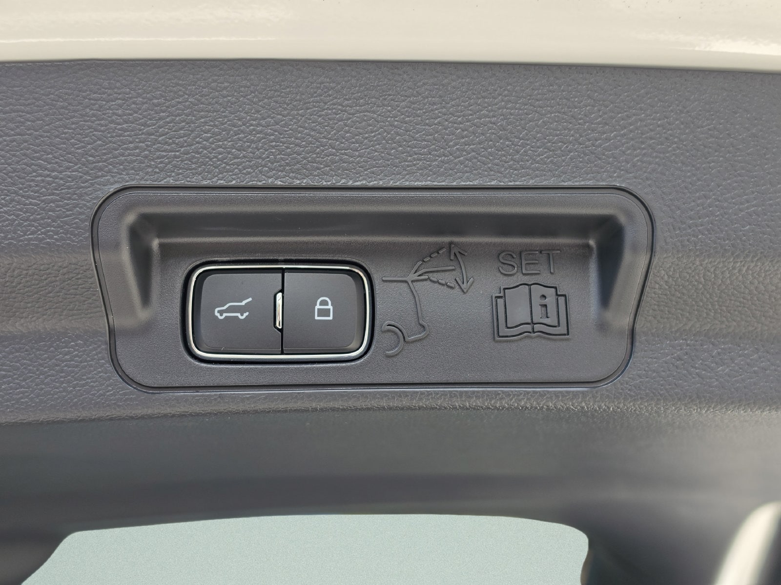 2026 Ford Explorer ST-LINE - Photo 13