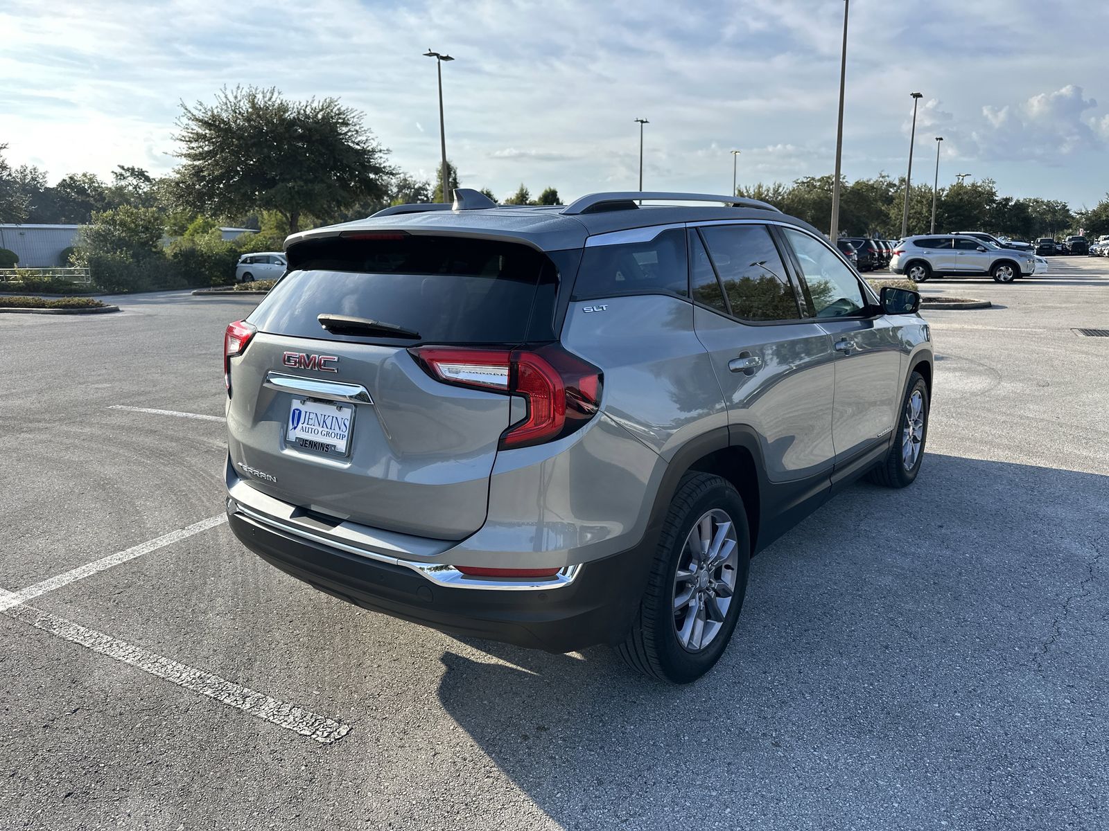 2023 Gmc Terrain SLT photo 2