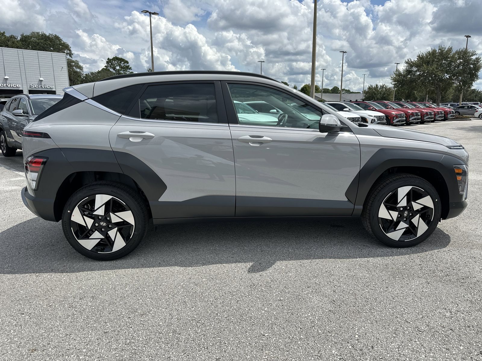 2026 Hyundai Kona Limited photo 2