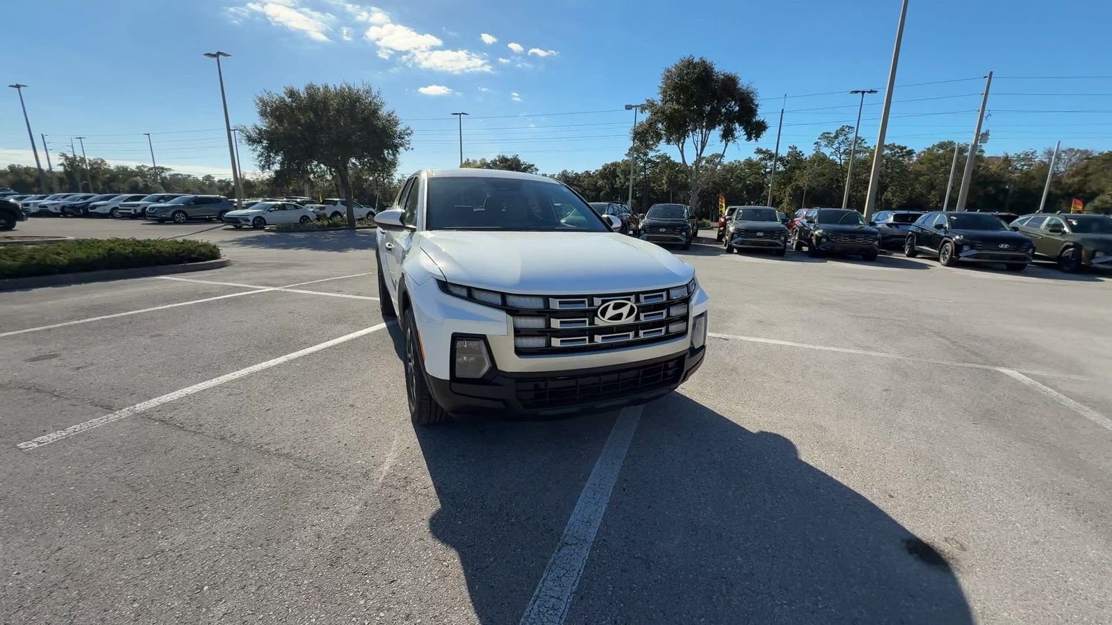 2026 Hyundai Santa Cruz SE photo 2