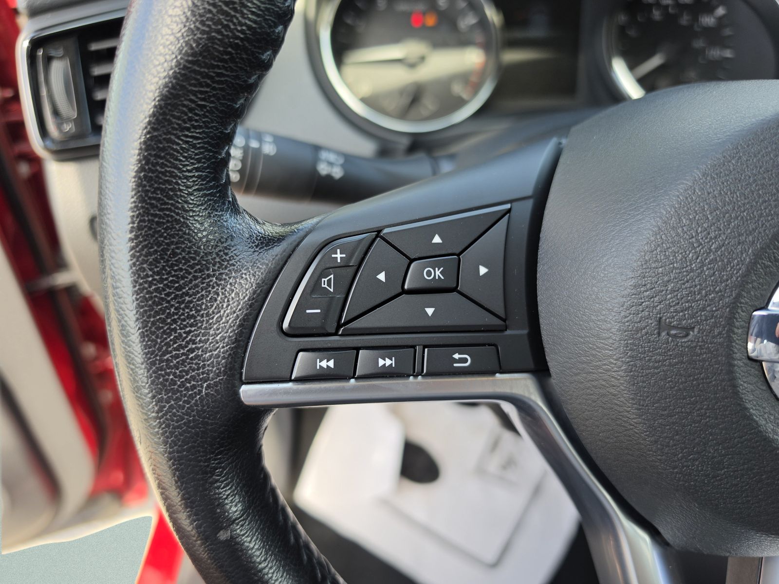 2022 Nissan Rogue Sport SV - Photo 29