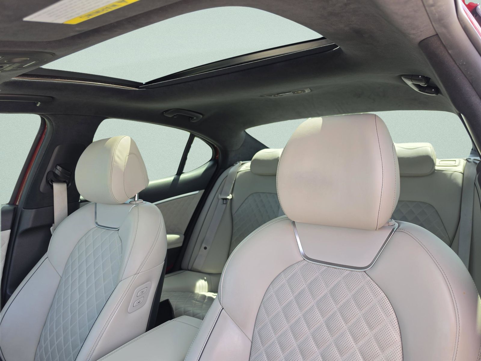 2022 GENESIS G70 Standard - Photo 23