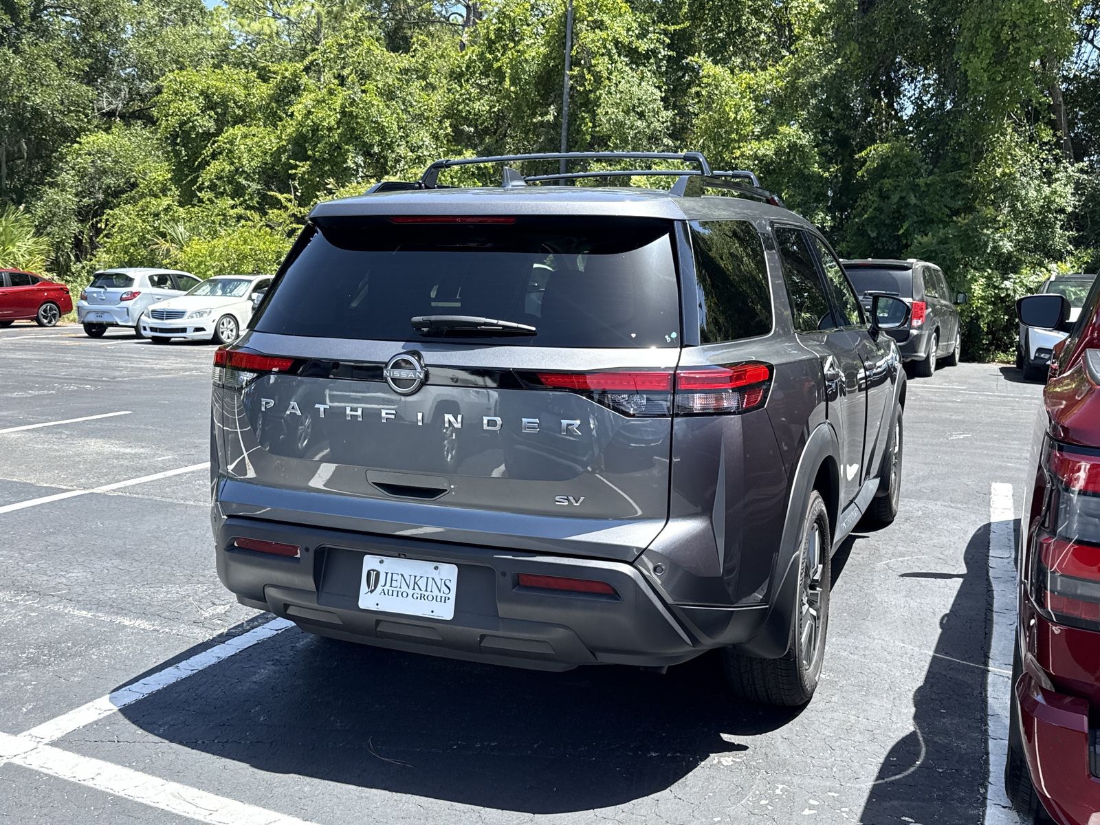 2024 Nissan Pathfinder SV - Photo 6