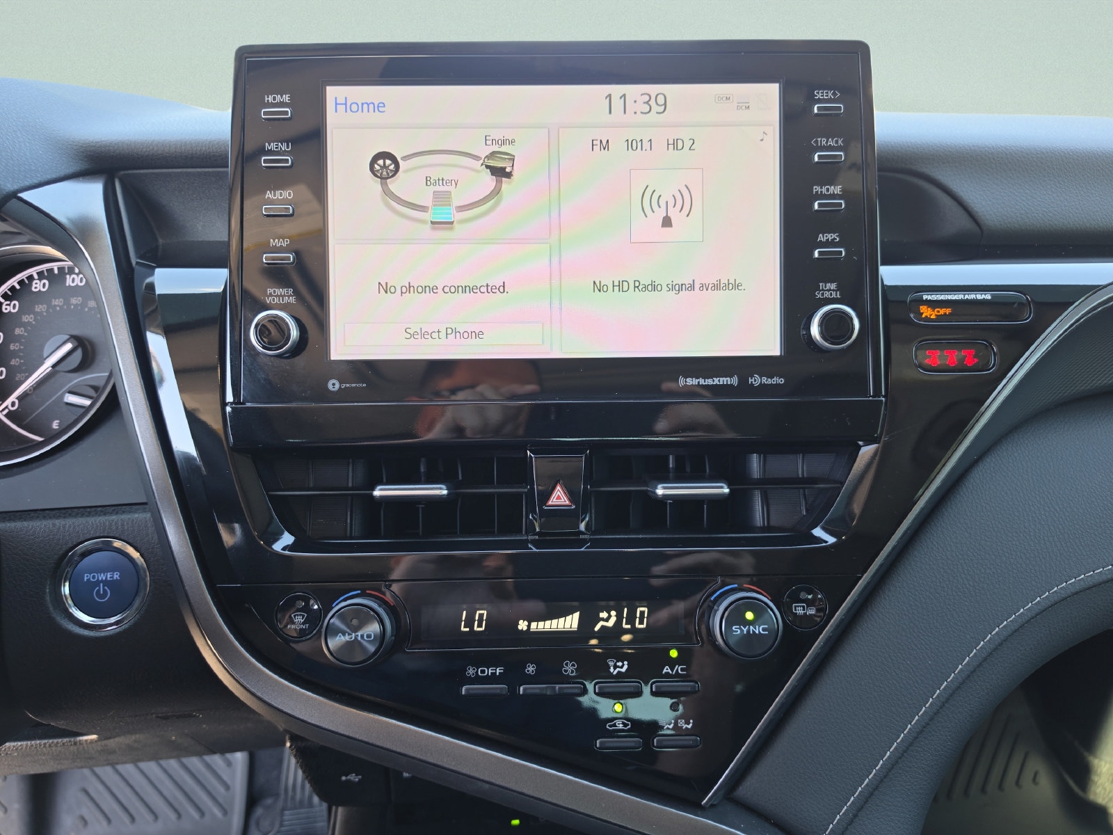 2024 Toyota Camry SE - Photo 27