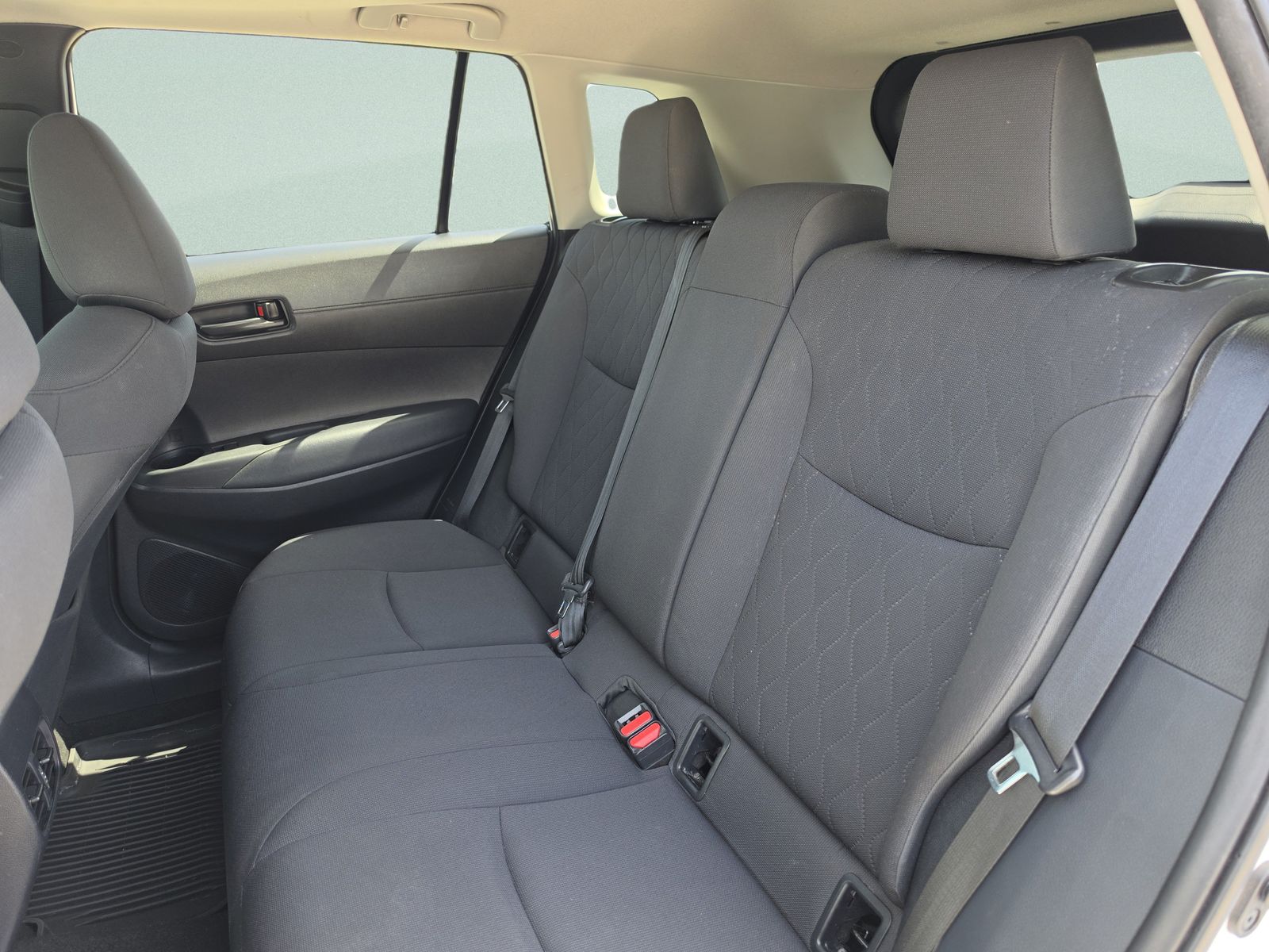 2022 Toyota Corolla Cross LE - Photo 23