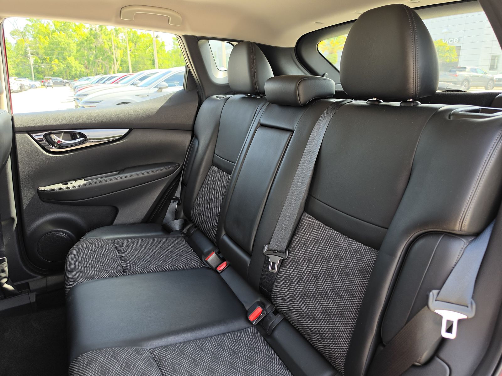 2022 Nissan Rogue Sport SV - Photo 23