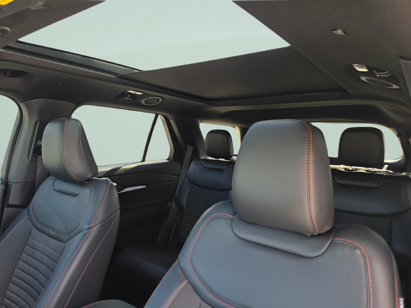 2026 Ford Explorer ST-LINE - Photo 24