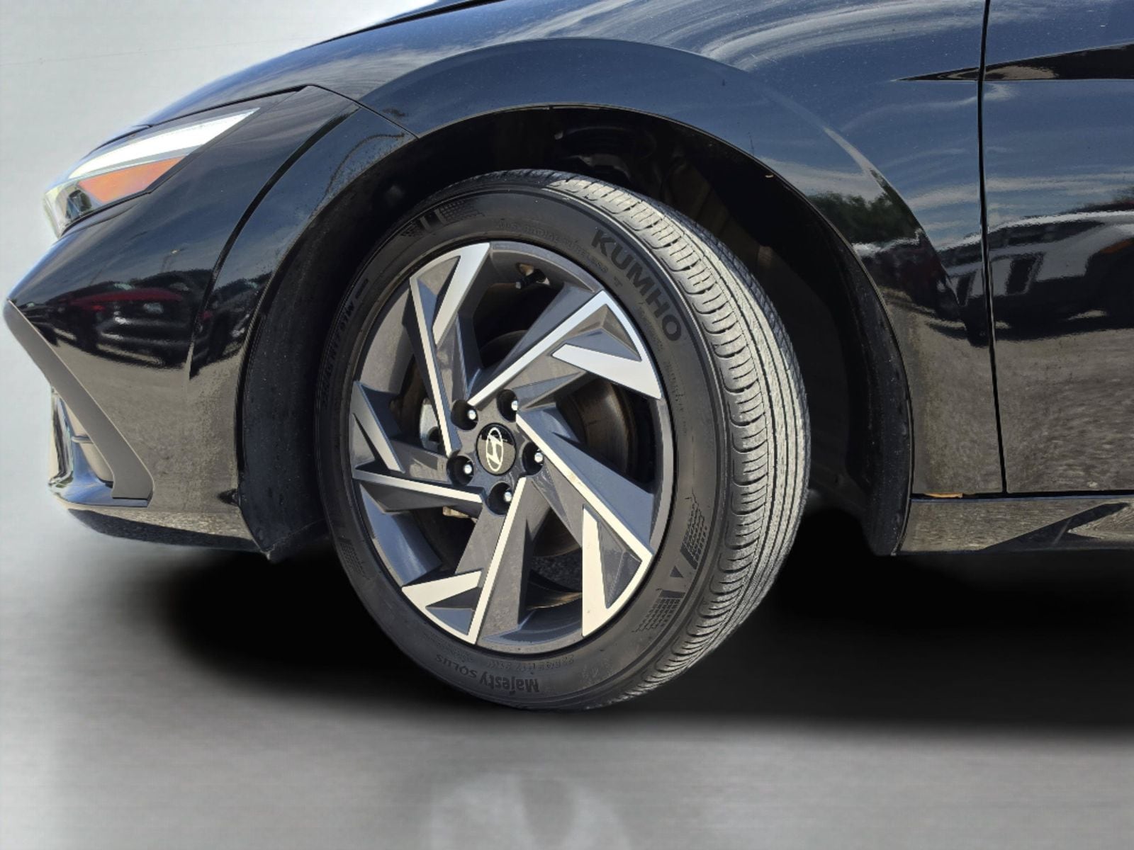 2025 Hyundai Elantra SEL - Photo 37