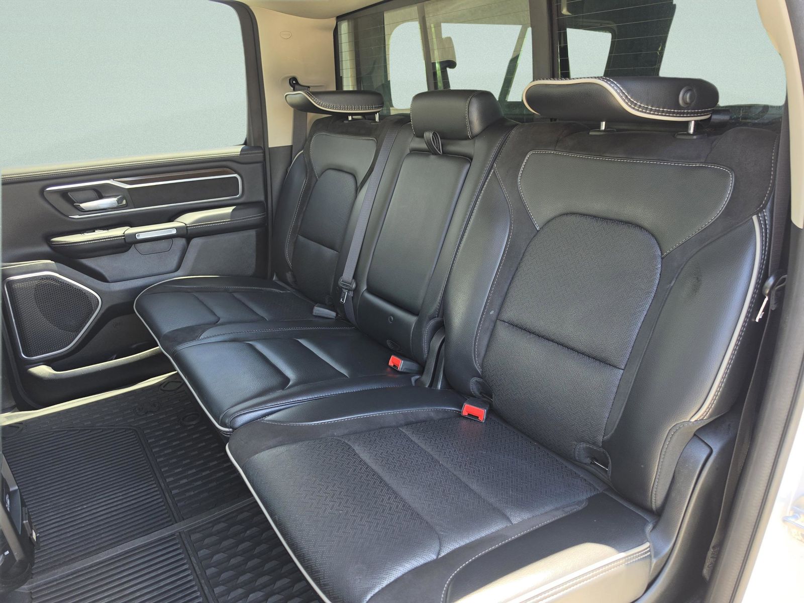 2022 RAM Ram 1500 Pickup Laramie - Photo 19