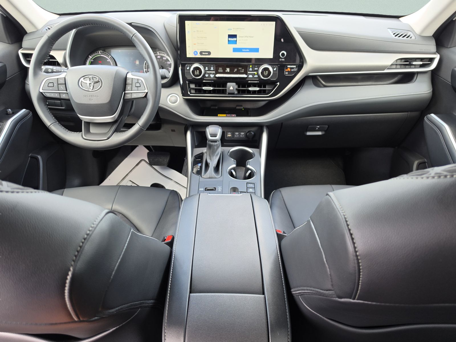 2025 Toyota Highlander XLE Nightshade - Photo 16