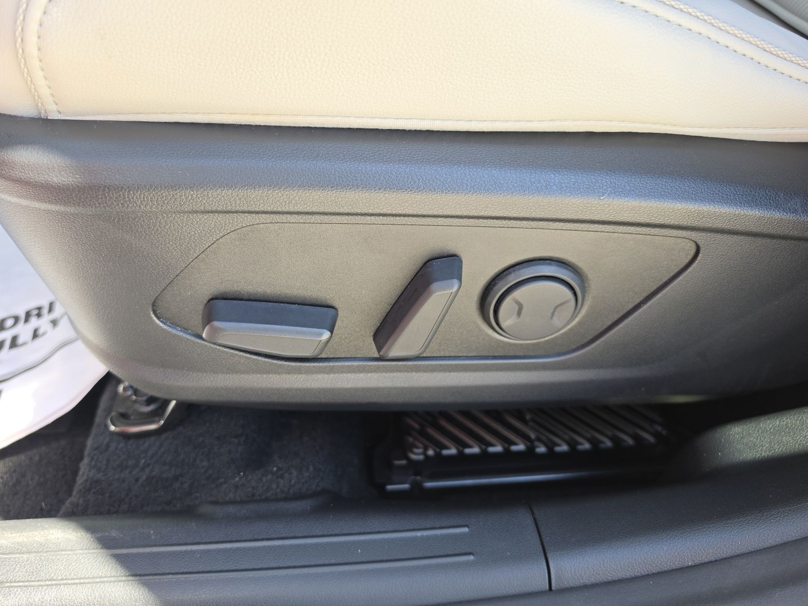 2025 Hyundai Tucson Limited - Photo 23