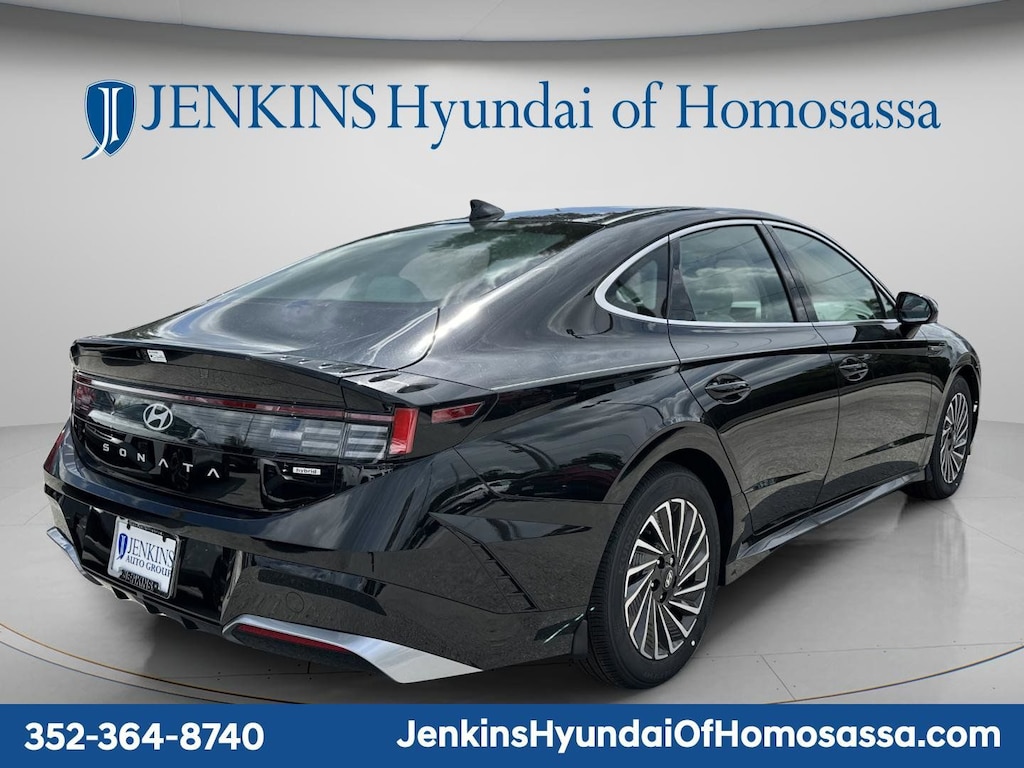 New 2025 Hyundai Sonata Hybrid SEL Sedan