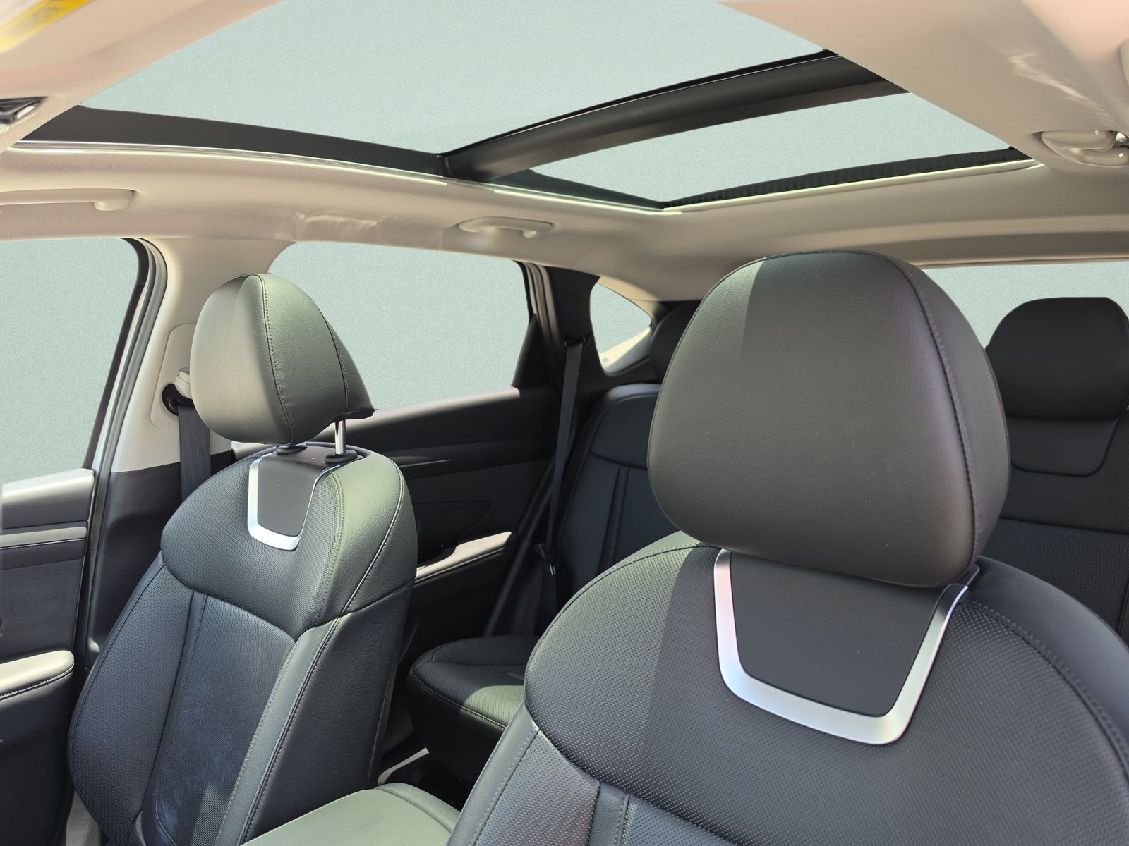 2025 Hyundai Tucson Limited - Photo 24