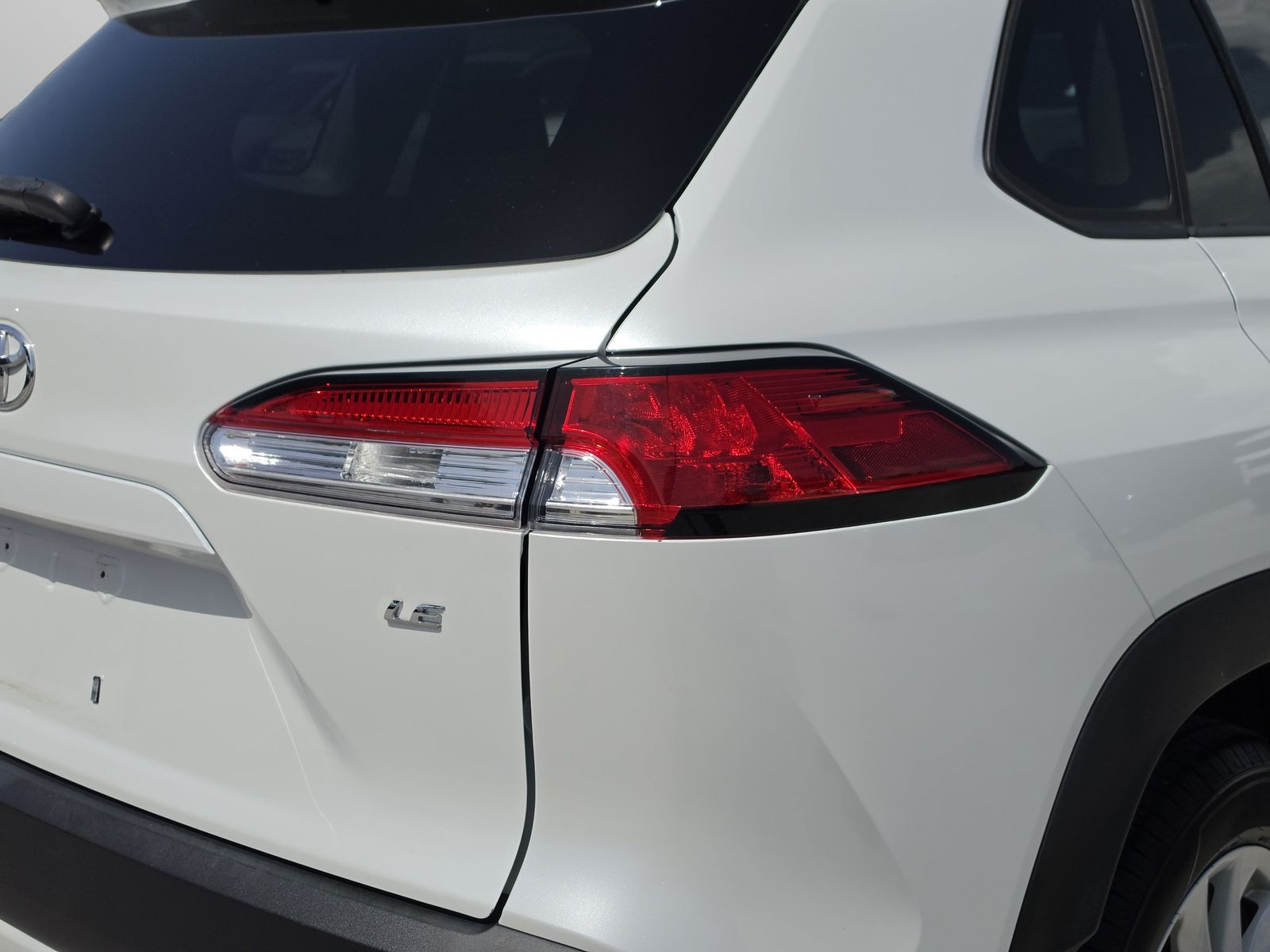 2022 Toyota Corolla Cross LE - Photo 14