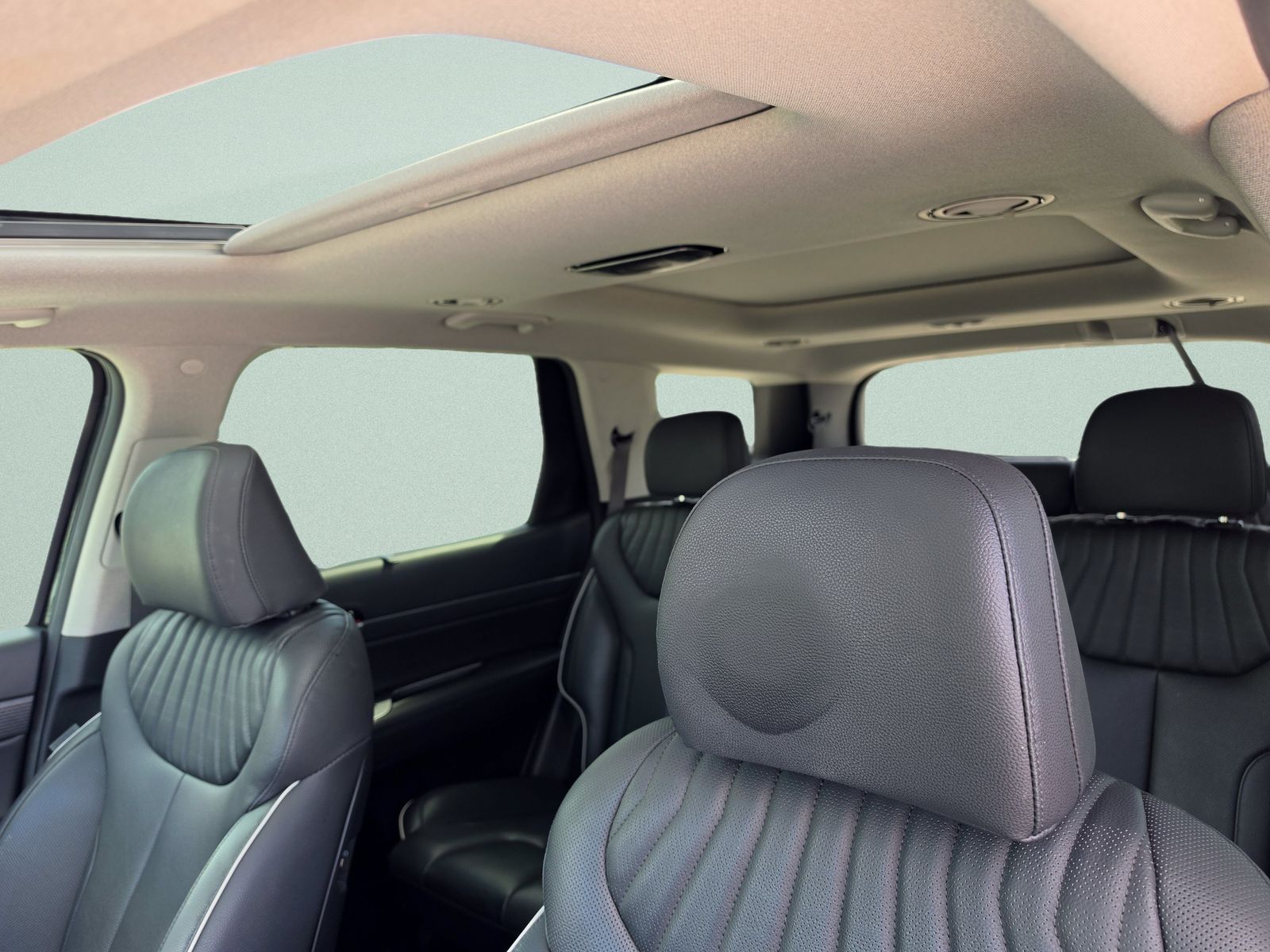 2024 Hyundai Palisade Limited - Photo 25