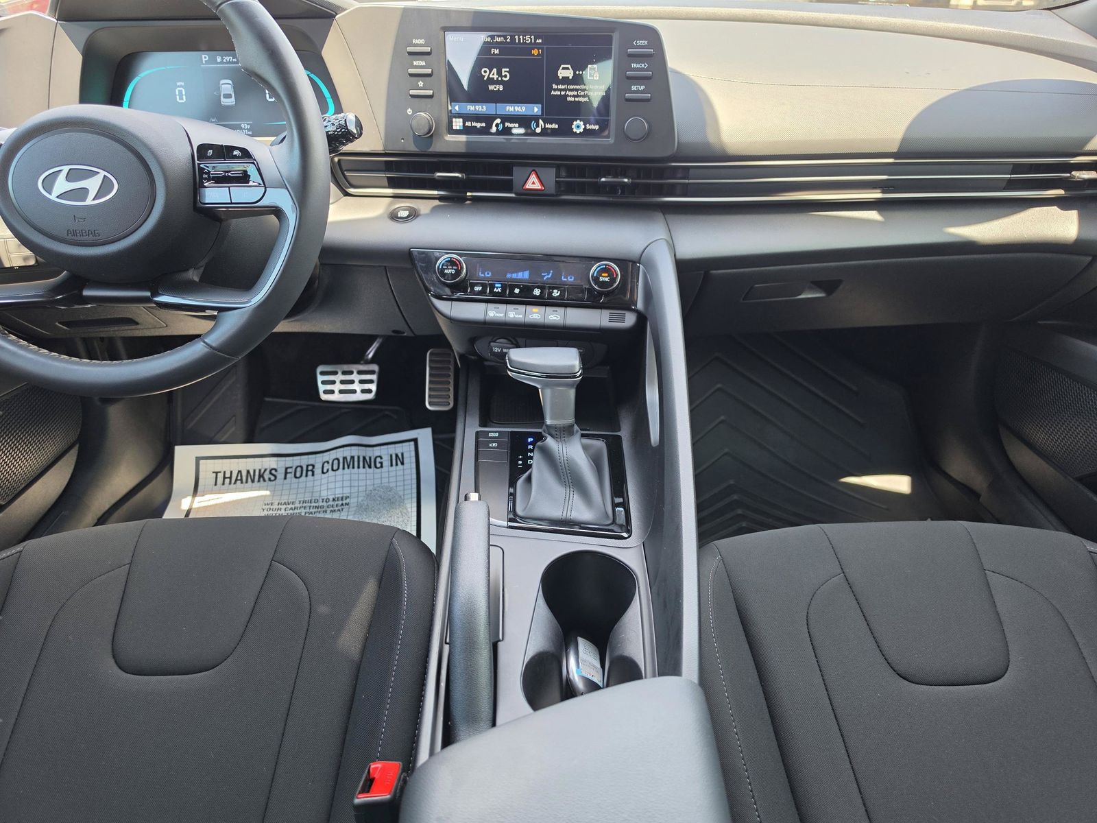 2025 Hyundai Elantra SEL - Photo 17
