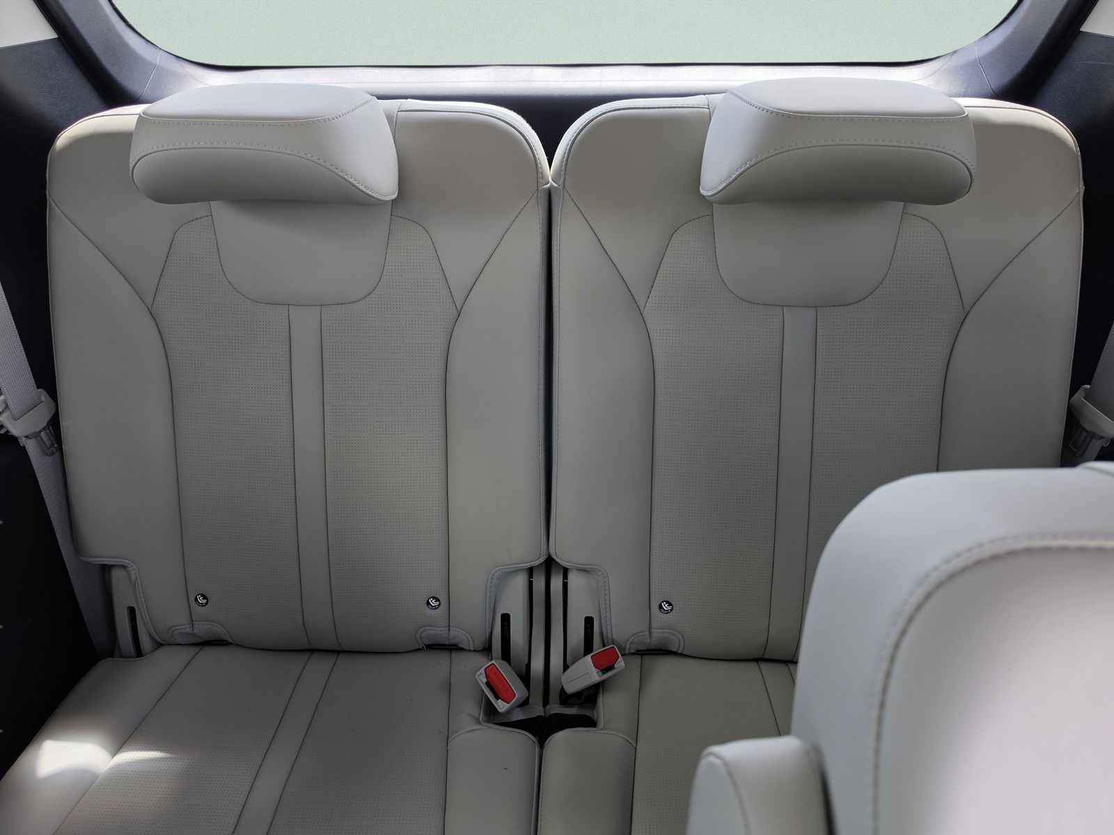 2025 Kia Sorento SX - Photo 22