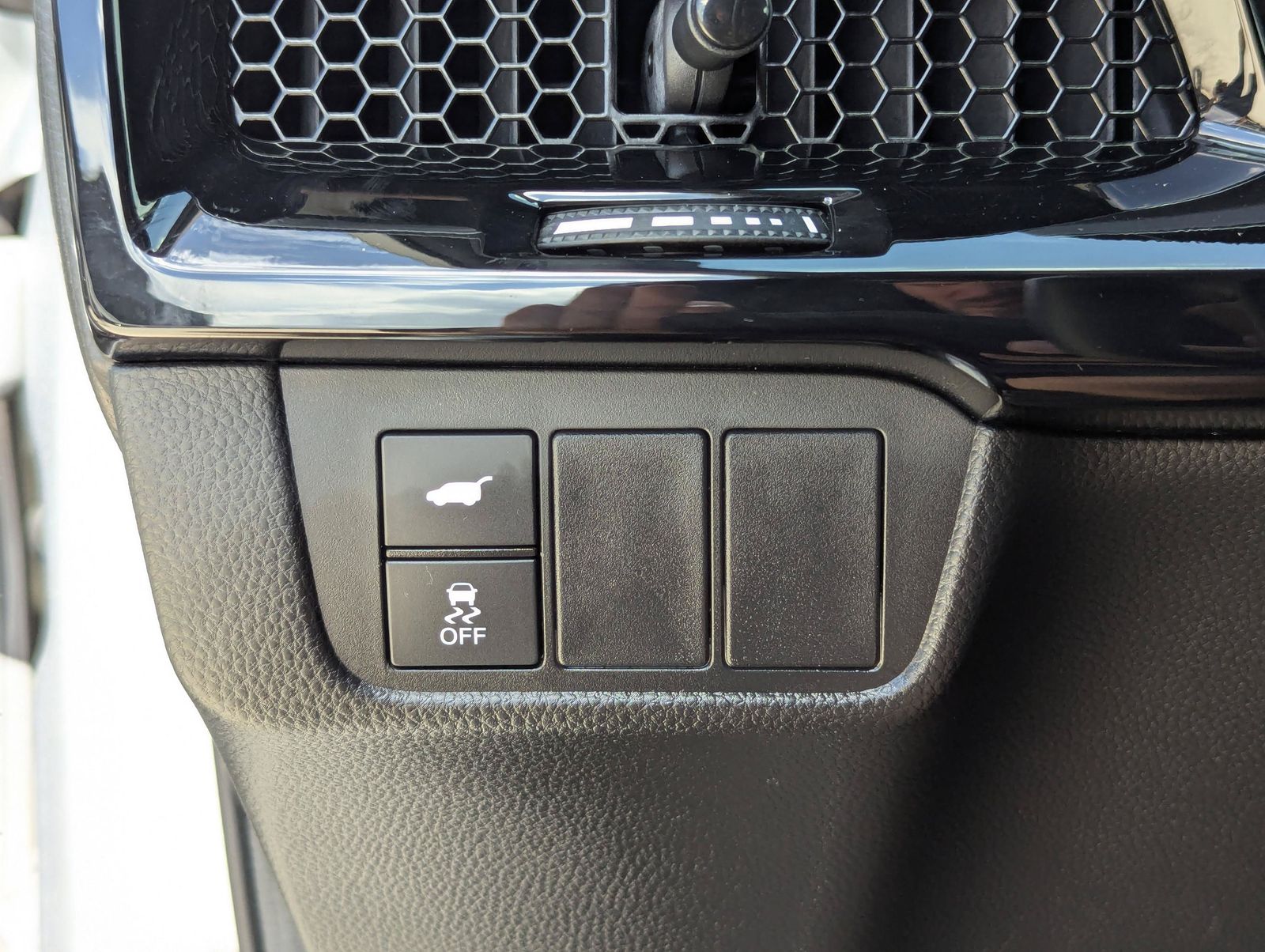 2026 Nissan Rogue S - Photo 29