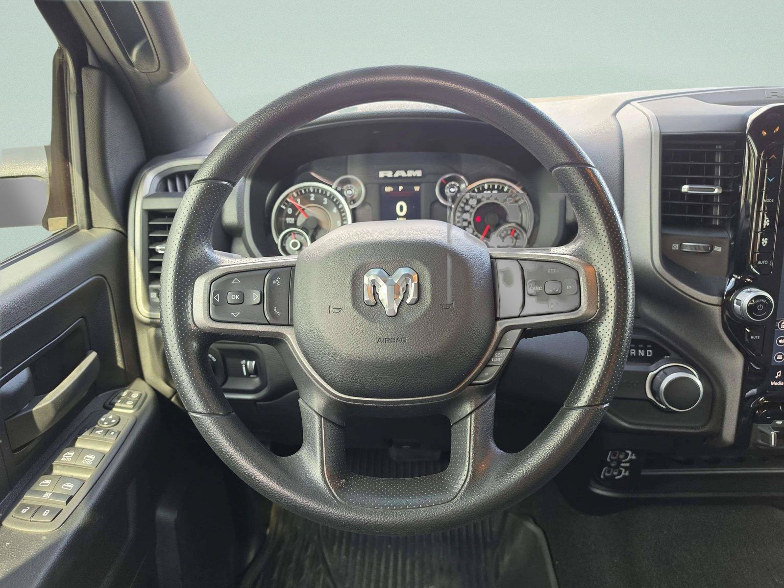 2024 RAM Ram 2500 Pickup Tradesman - Photo 30