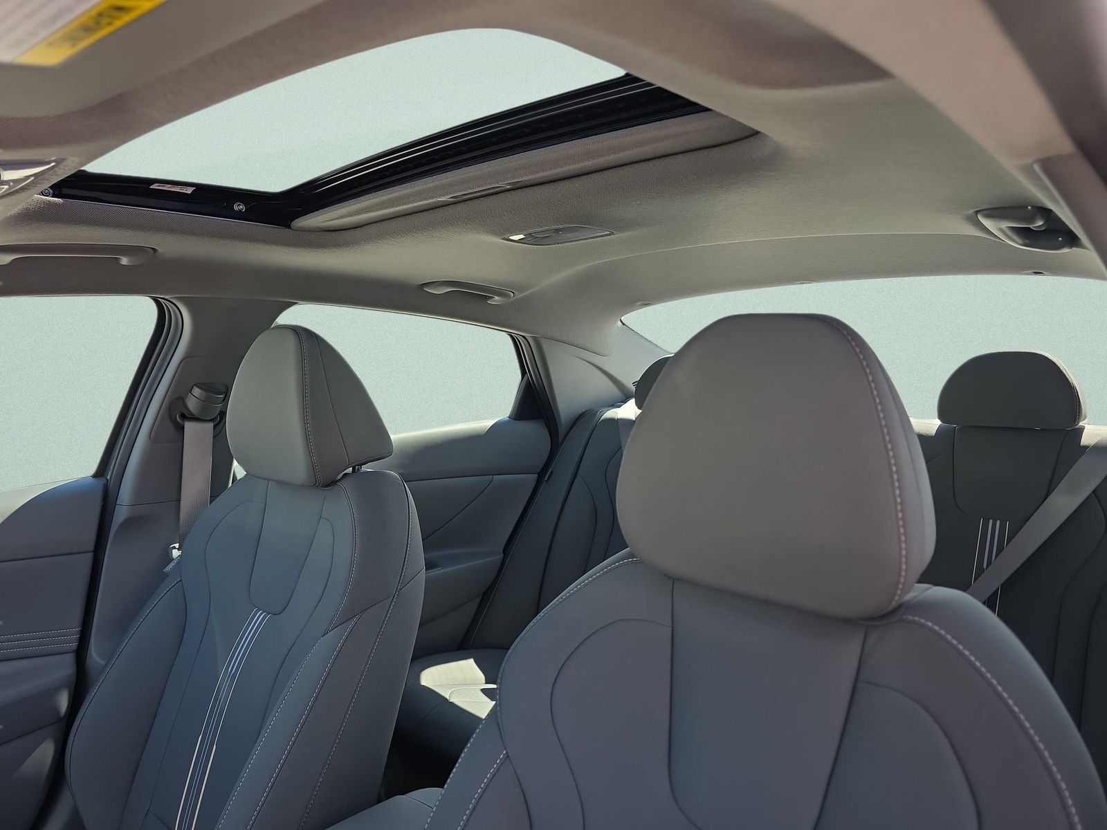 2026 Hyundai Elantra SEL - Photo 18