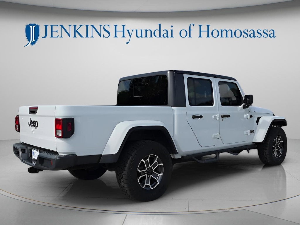 Used 2020 Jeep Gladiator Sport Truck Crew Cab