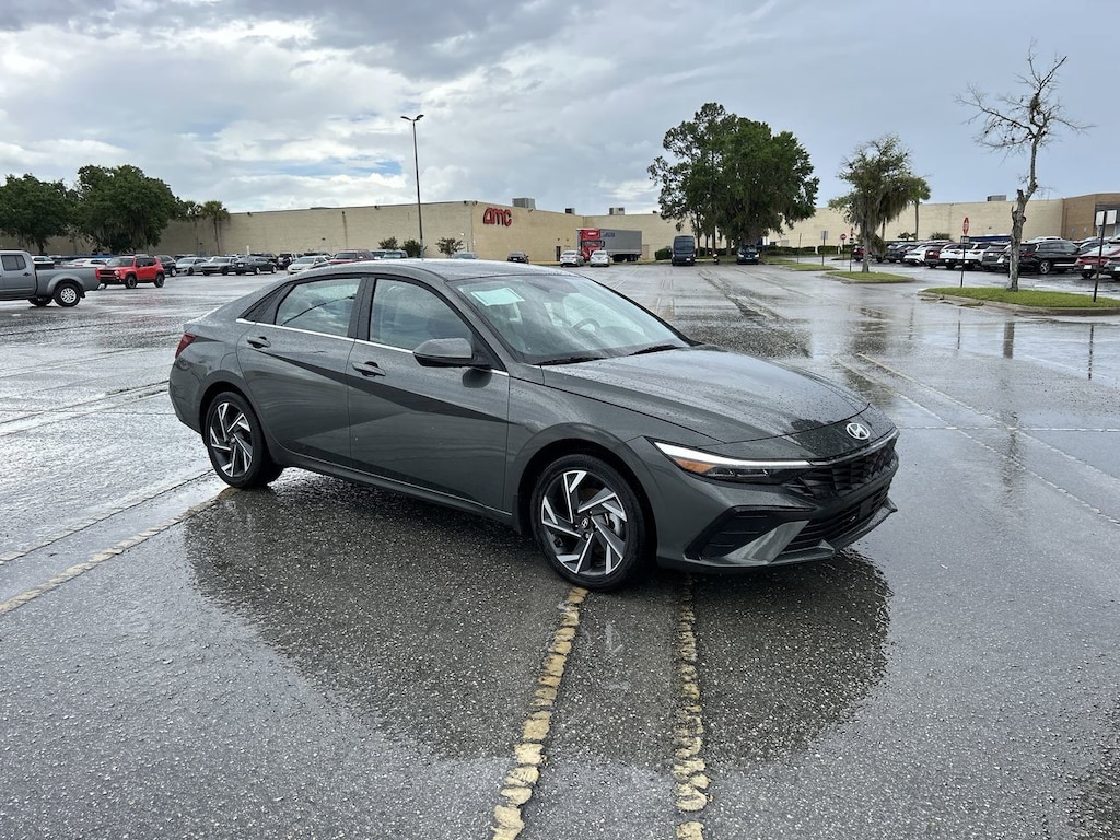 New 2025 Hyundai Elantra Hybrid Limited Sedan