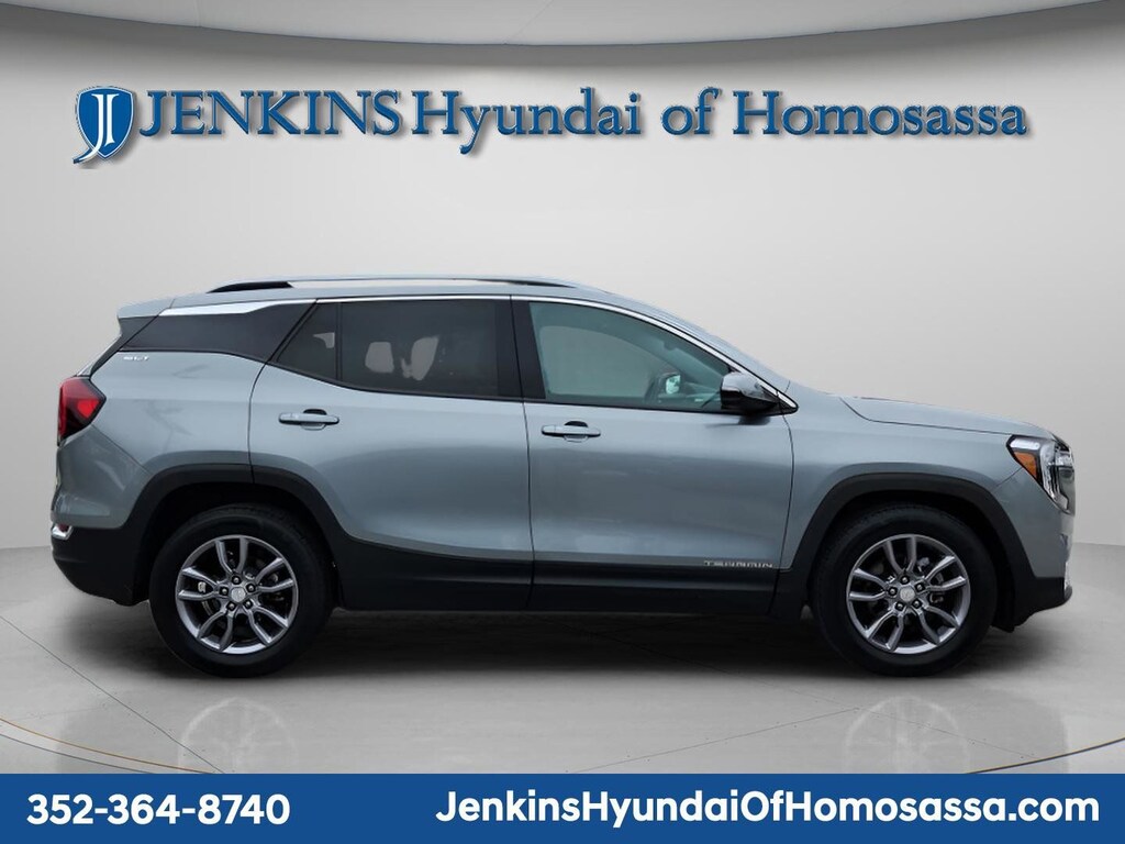 Used 2024 GMC Terrain SLT SUV