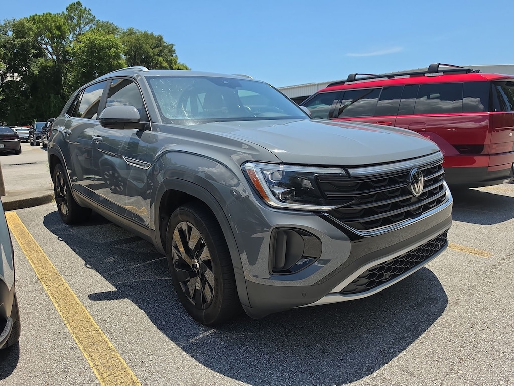 Used 2024 Volkswagen Atlas Cross Sport 2.0T SE w/Technology SUV