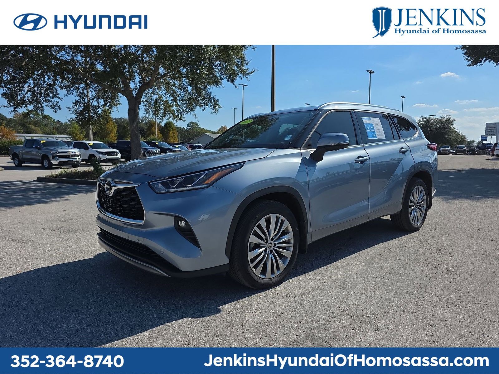 2023 Toyota Highlander Platinum's photo