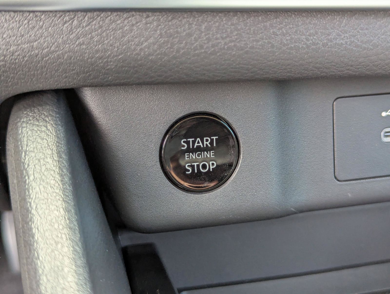 2026 Nissan Rogue S - Photo 58