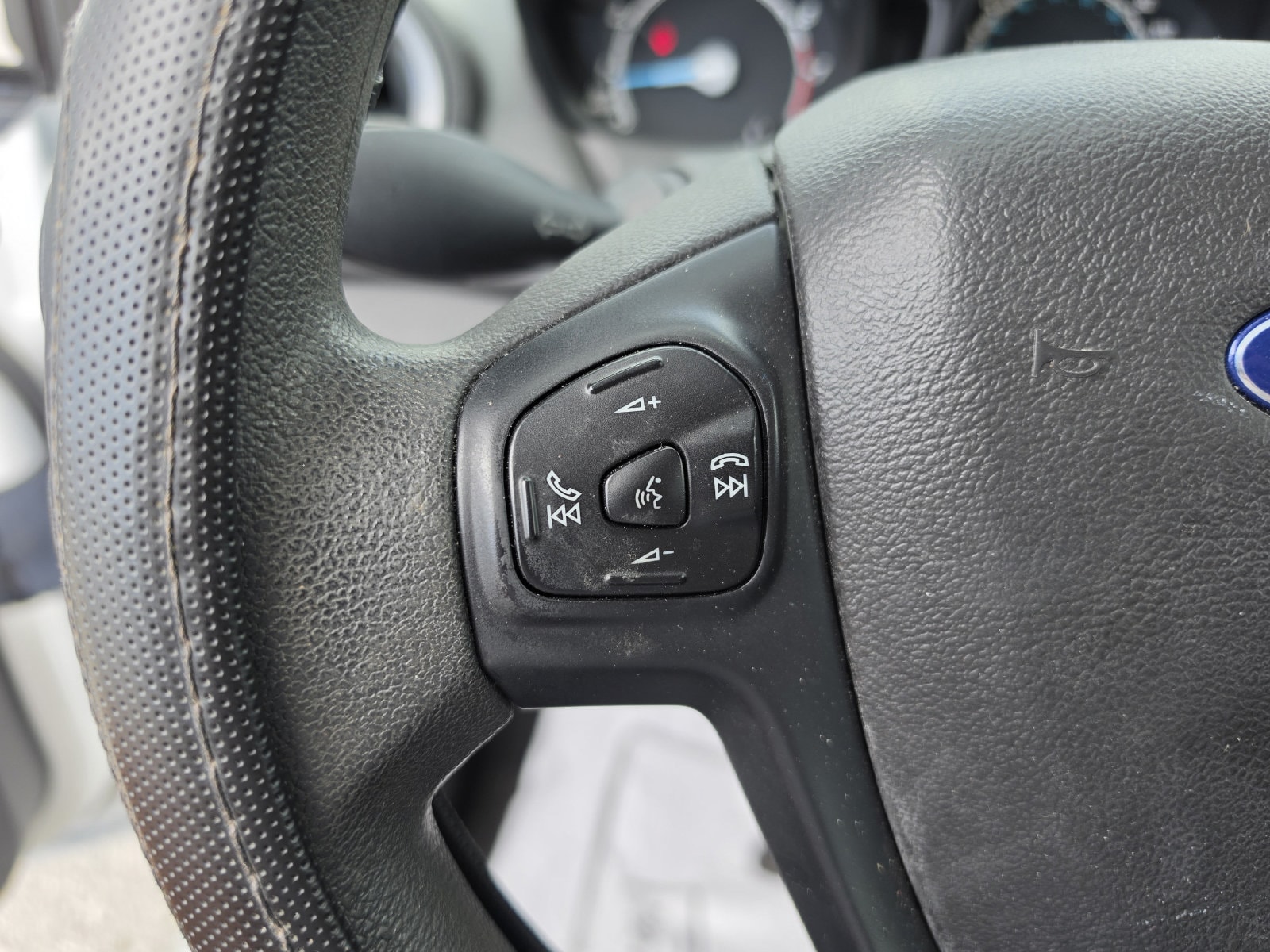 2018 Ford Fiesta S - Photo 28