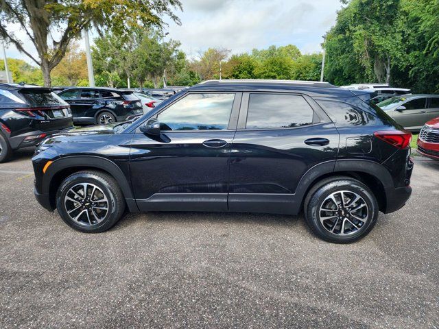 2024 Chevrolet Trailblazer LT photo 4