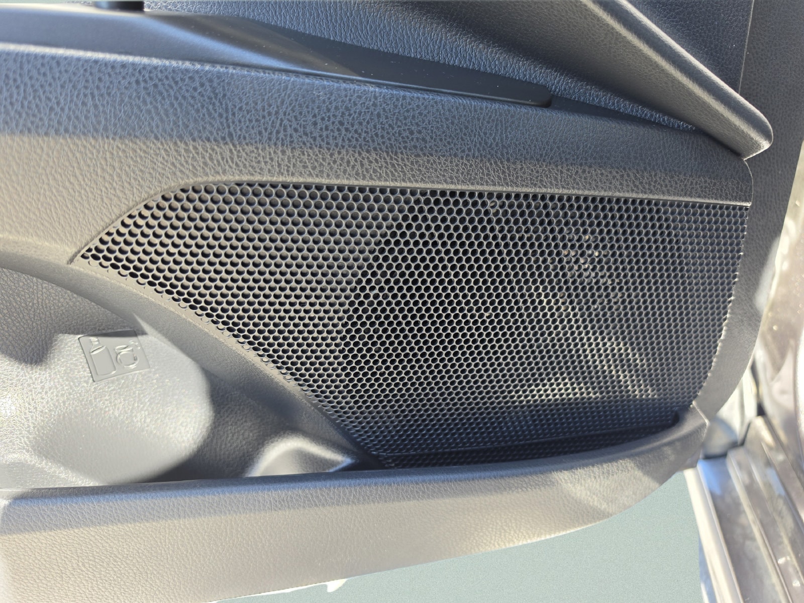 2024 Toyota Camry SE - Photo 24