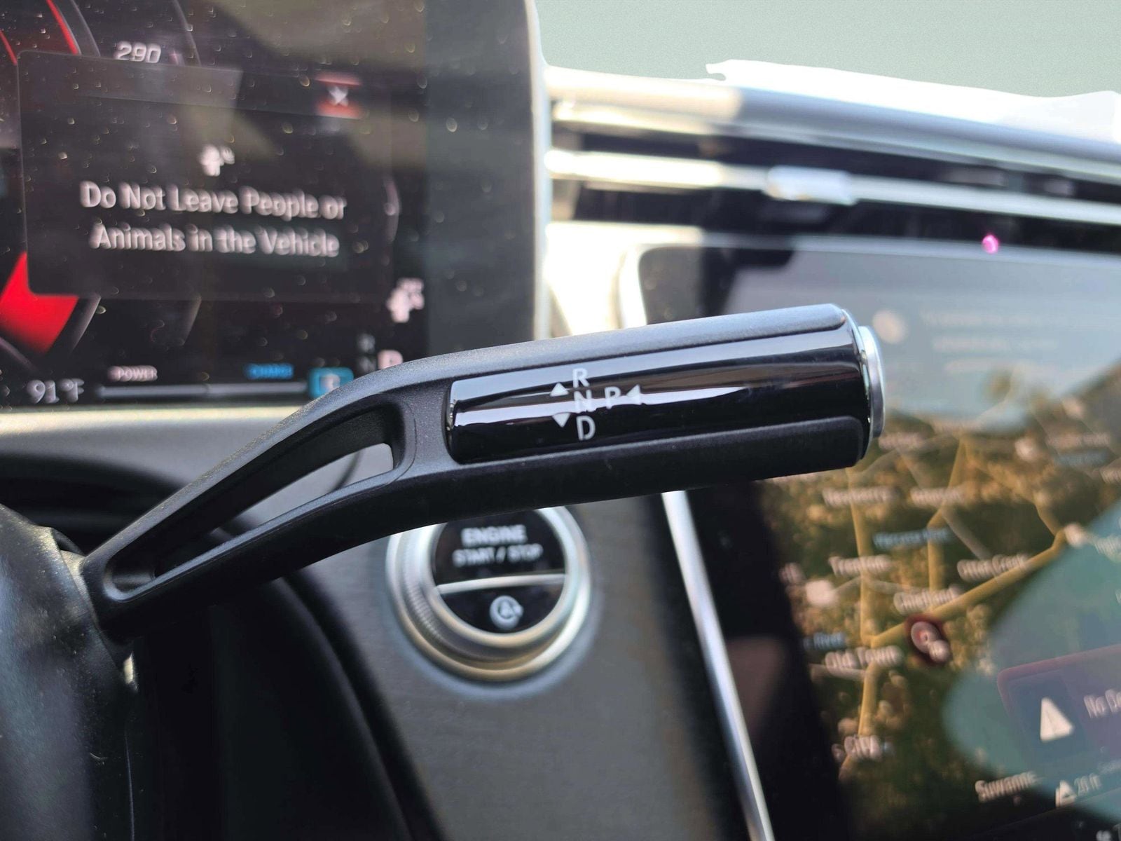 2025 Mercedes-Benz E-Class E350 - Photo 27