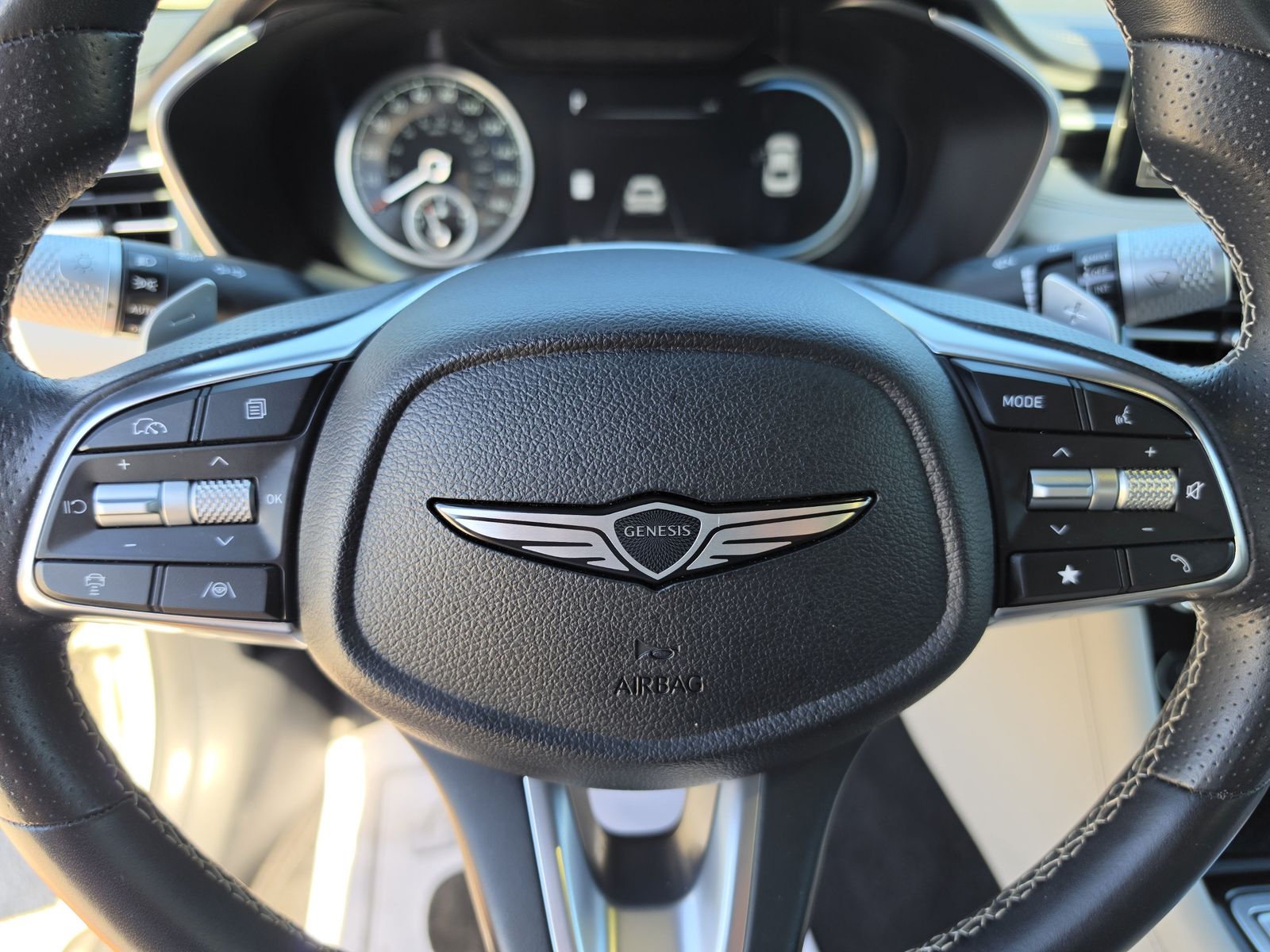 2025 GENESIS G70 Standard - Photo 31